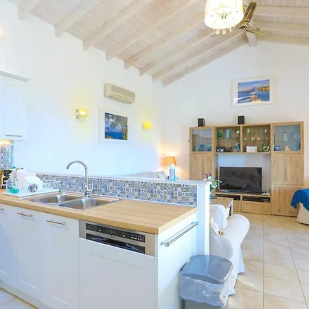 Chiquitita Villa *